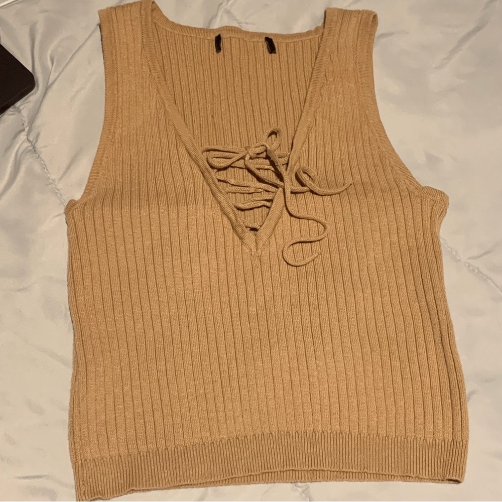SLEEVELESS TIE FRONT KNIT CROPPED TANK - TAN RIBBED V-NECK CROP TOP